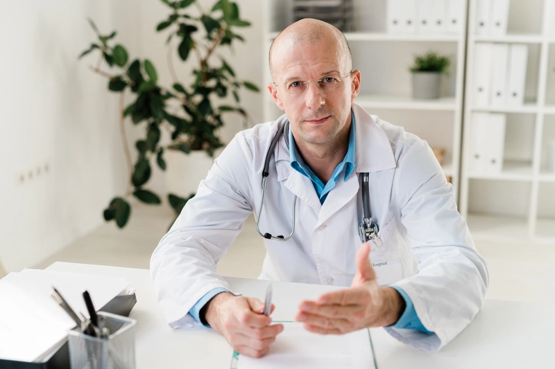 Доктор рассказывает про кодирование гипнозом